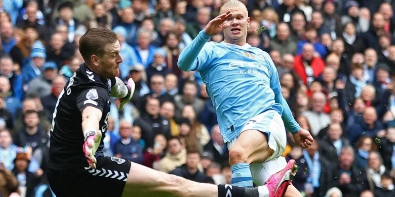 Soi kèo Everton vs Manchester City có phong độ đối lập
