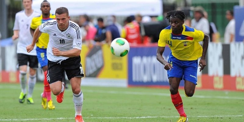 Soi kèo Ecuador vs Đức mới chạm trán 2 lần